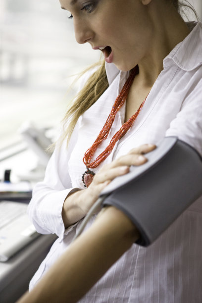 震惊的女商人图片下载