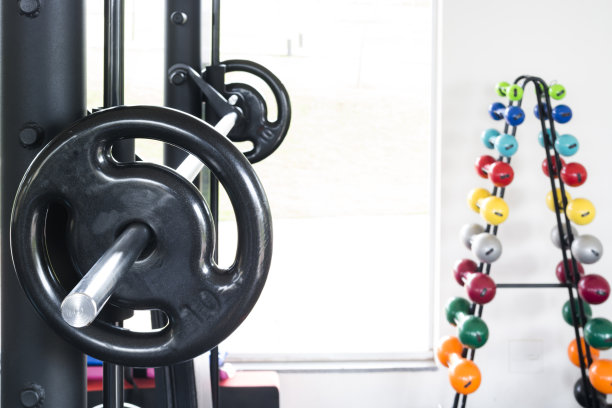 以健身馆的健康生活为例图片下载