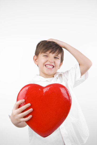 悔罪的男孩图片下载