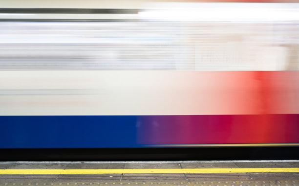 伦敦的快车图片下载