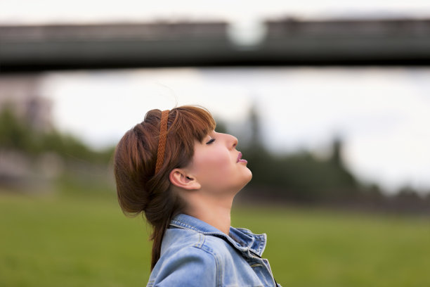 惊人的女人图片下载