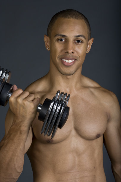 赤膊锻炼人图片下载