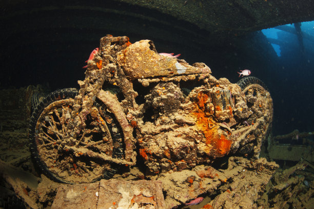 水下沉船潜水SS Thistlegorm BSA M20摩托车图片下载
