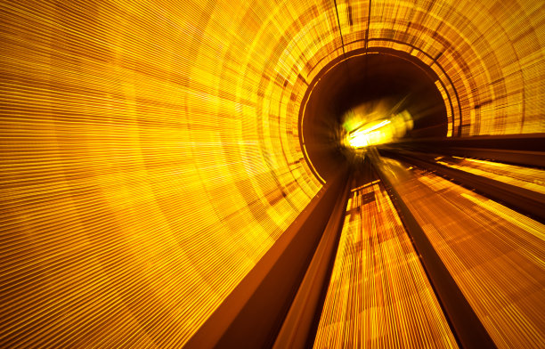 穿过隧道图片下载