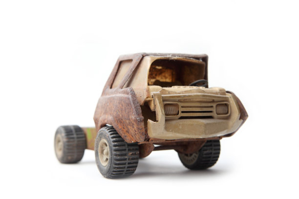生锈的旧玩具卡车图片下载