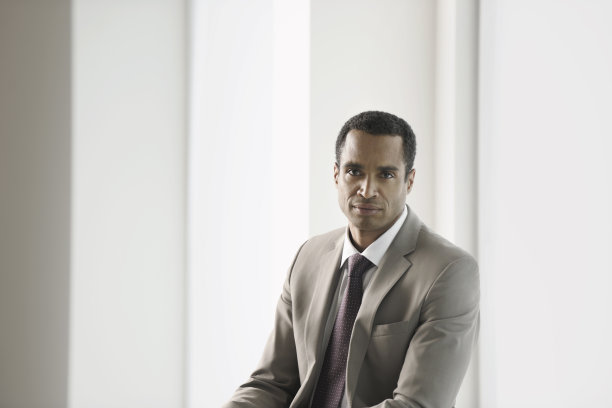 自信的商人图片下载