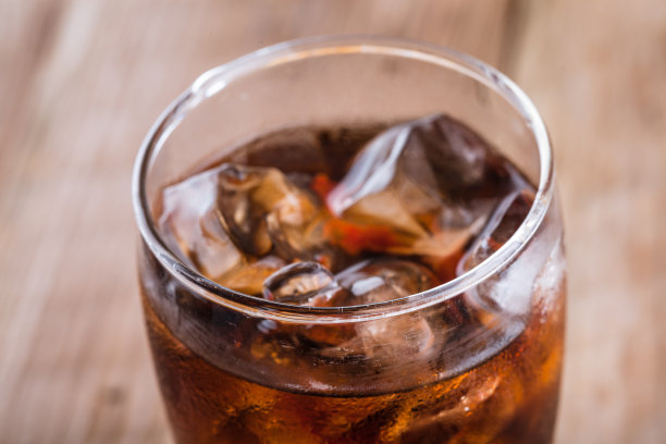 可乐加冰图片下载