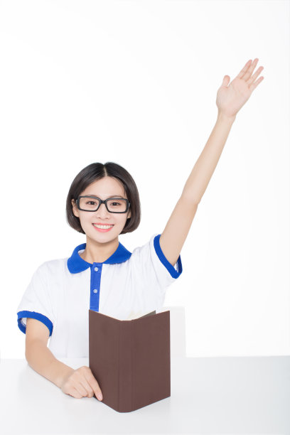 高中女生在教室里图片下载