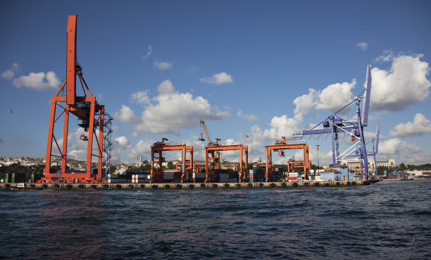 建筑起重机。图片下载