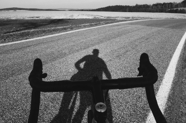 骑自行车图片下载