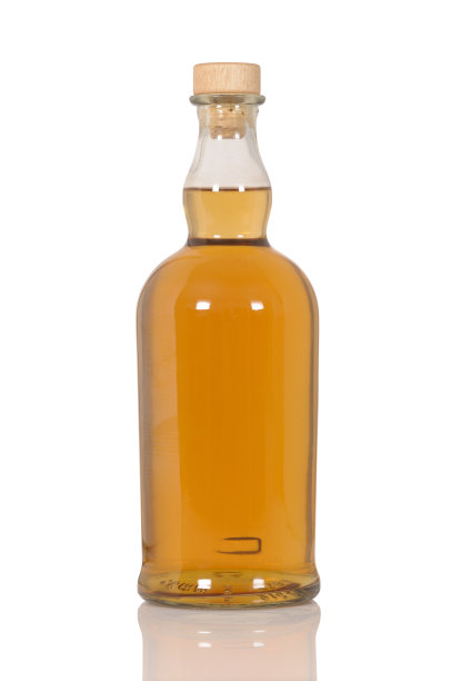 一瓶酒图片下载