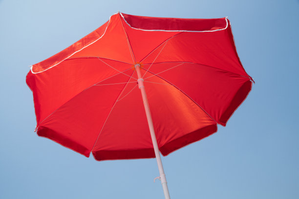 红色遮阳的伞图片下载