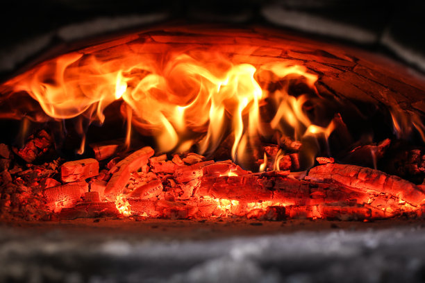 传统的披萨烤箱图片下载