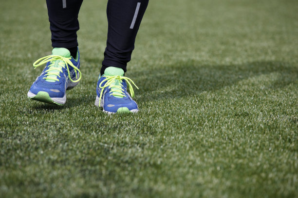 跑步鞋图片下载