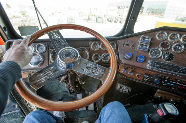 推动了千里眼图片下载