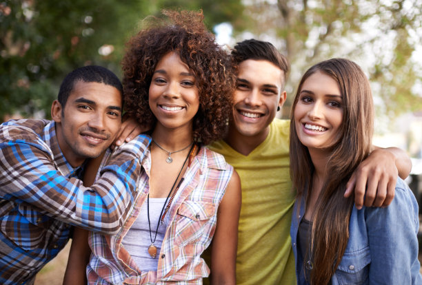 享受自己的青春素材图片