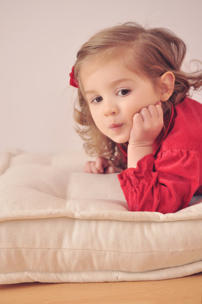 小女孩-可爱，微笑，快乐图片下载