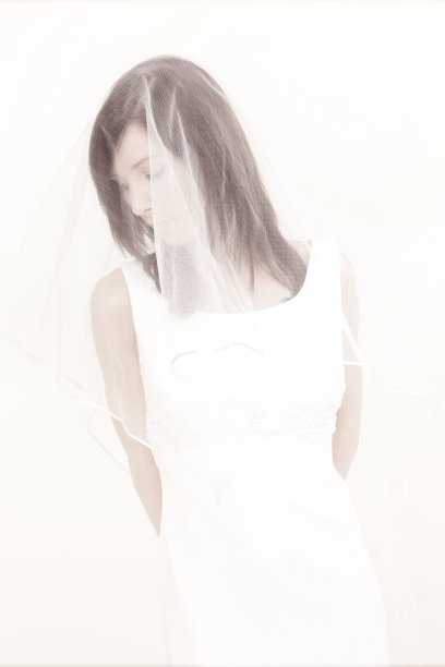 新娘的姿势图片下载