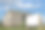 现代办公大楼与空白的房地产标志图片下载