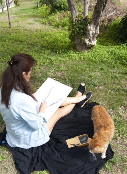 女性艺术家图片下载