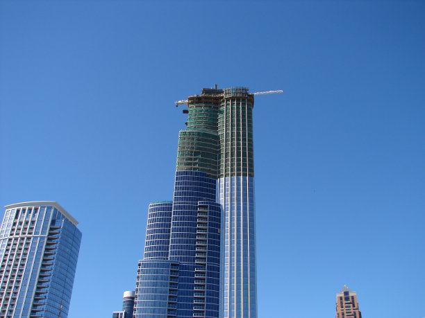 摩天大楼正在建设中图片下载