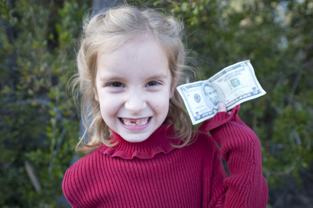 牙的钱图片下载