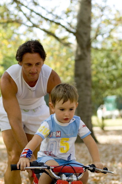 爸爸和儿子III图片下载
