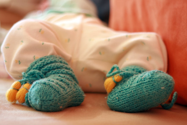 新生婴儿的脚图片下载