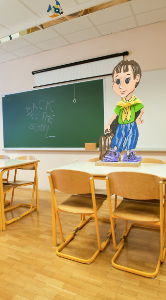 回到学校图片下载