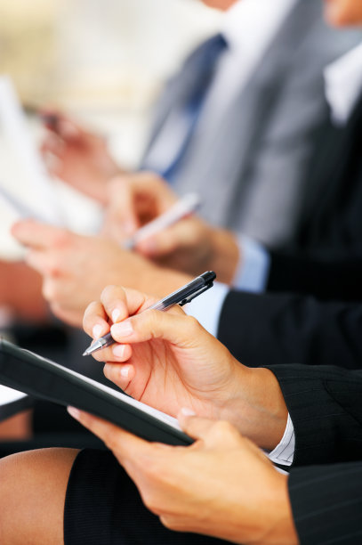 做笔记的商业人士图片下载