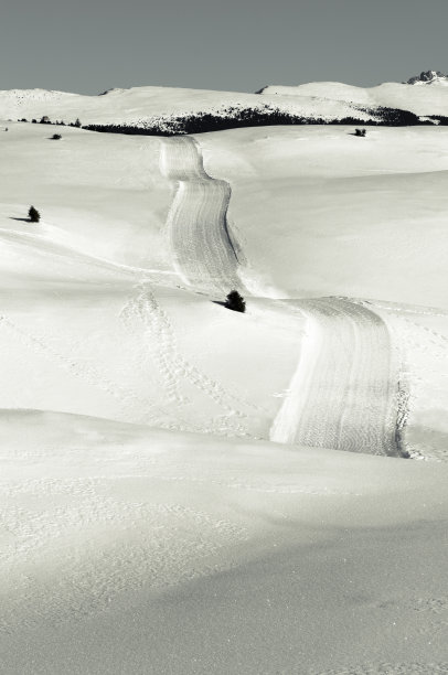 雪峰，山路图片下载