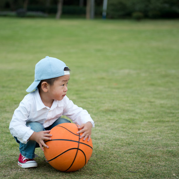 打篮球图片下载