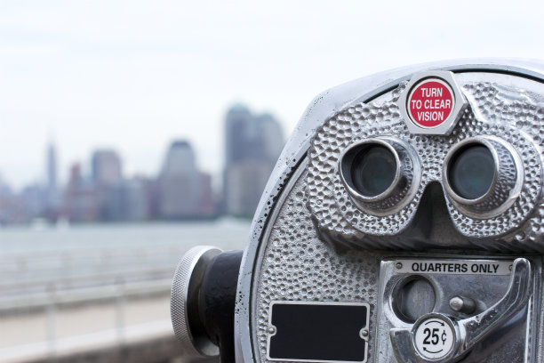 双筒望远镜和曼哈顿图片下载