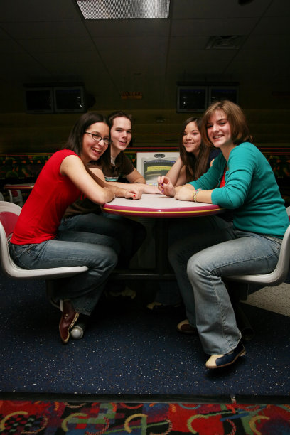 青少年闲逛图片下载