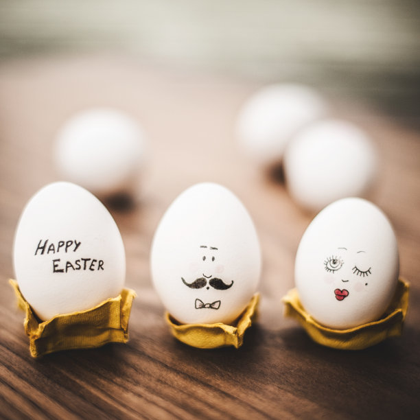 快乐的复活节彩蛋图片下载