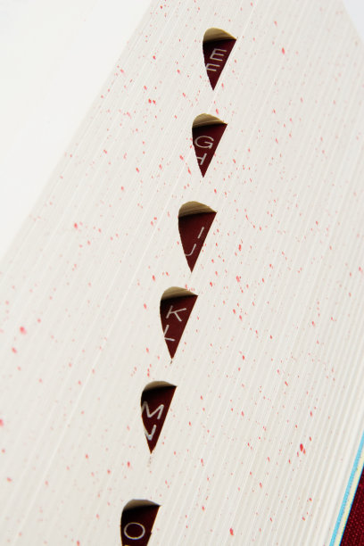 带有字母标签的字典的特写图片下载