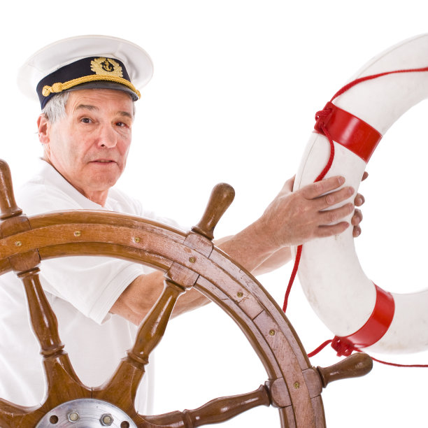 带救生带的高级水手图片下载