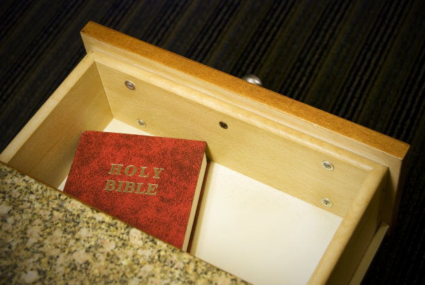 酒店圣经图片下载