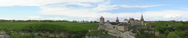 13世纪乌克兰城堡全景图图片下载