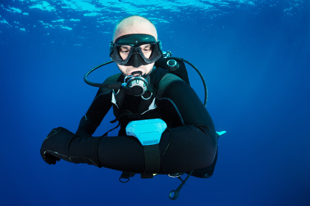 时间去潜水图片下载