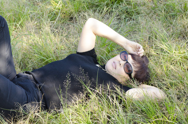 漂亮的亚洲女孩图片下载