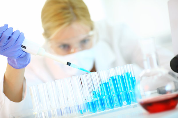 实验室生化试验。图片下载