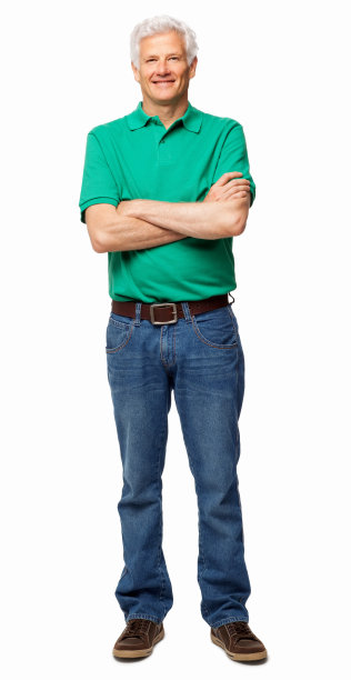 老人双臂交叉站立-孤立图片下载