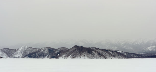 山冬季全景图片下载