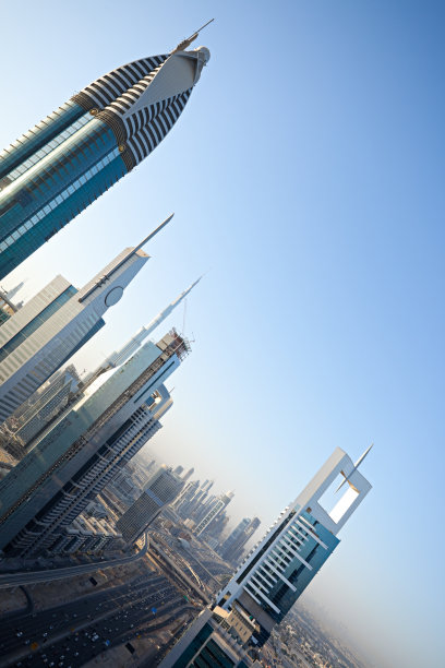 白天城市天际线透视照片图片下载