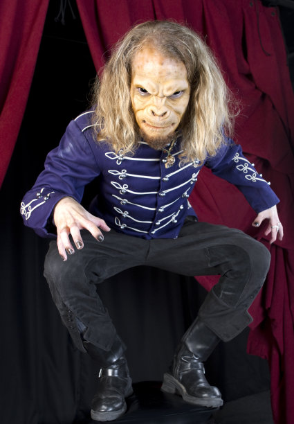 美猴王准备猛扑图片下载