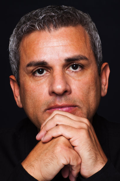 成熟的拉美裔人图片下载