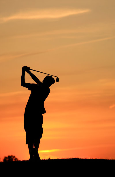 年轻高尔夫球手轮廓图片下载