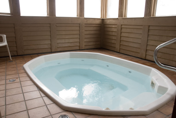 热水浴缸图片下载