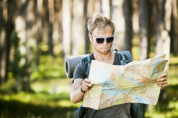 在旅途中图片下载